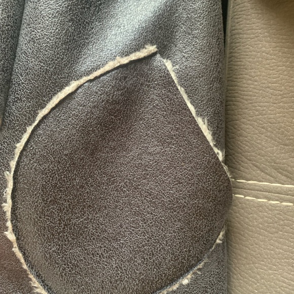 RW&CO Vegan leather vest with faux fur, US medium - Picture 4 of 5